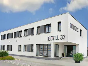 Hotel 37