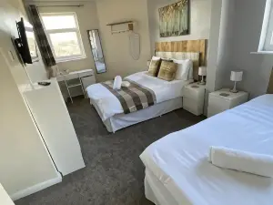 Number 19 Guest House - Self Check in - under 4 Miles from Barrow in Furness