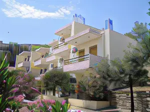 Sfinias Apartments