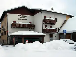Hotel Del Negro