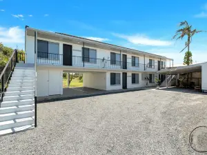 Beachside at Brooms
