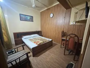 Zulfiqar Hotel