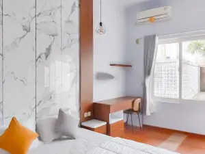 Khayrizsan Guest House Mitra RedDoorz
