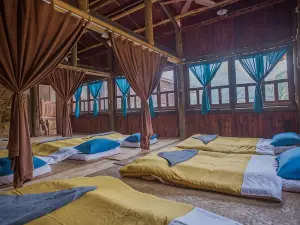 Dinh Da H'Mong - Karsterly Rock Lodge