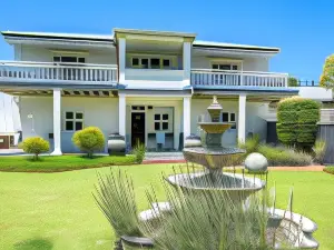 Oude Berg Guesthouse - 10 Caledon Street