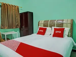 RedDoorz at Orien Guesthouse Pematang Siantar