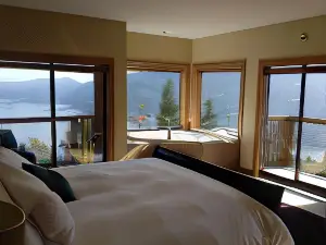 Moon Water Lodge