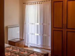 Bujtina Hadër Xhebro