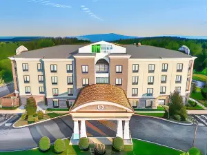 Holiday Inn Express & Suites Newport South