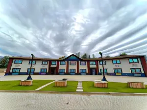 Hwy 17 Hotel