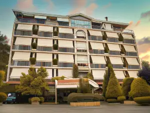 Merry Land Hotel