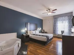 La Quinta Inn & Suites by Wyndham Kingwood Houston IAH Airpt