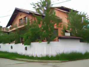 Hadjibulevata Guest House