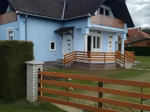 Szekreny Apartman