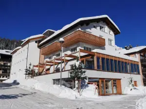 Conrad's Mountain Lodge