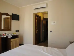 Hotel Fly