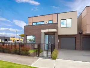Fawkner Executive Suites & Serviced Apartments