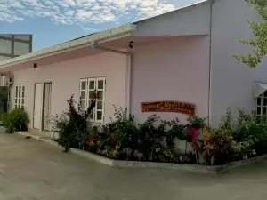 Moodhumaa Inn