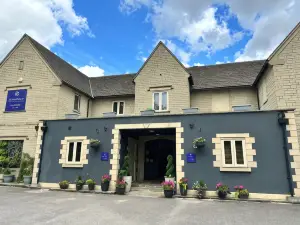 The Churchill Court