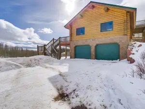 Spacious Fairplay Log Home w/ Patio & Fire Pit!