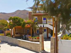 Spiros Apartments