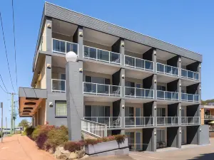 Port Aloha Motel