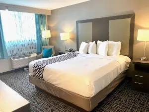 La Quinta Inn & Suites by Wyndham Indianapolis Downtown