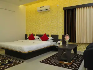 Hotel Om Executive, Satara