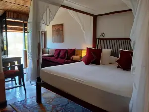Khách sạn bãi biển Huế Villa Louise