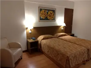 Master Plaza Hotel