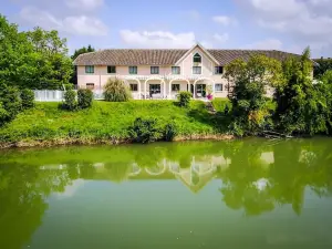 N'Atura Hôtel
