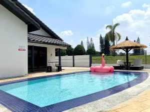 A'FAMOSA Pool Villa by S&T Homez