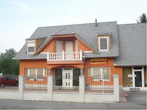 Farao vendeghaz