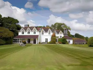 Hollybank House