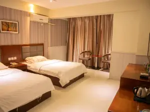 Weihui Yiju Hotel (Bus Station)