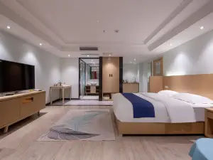 嘉優隆飯店（昆明高鐵南站春融街地鐵站）