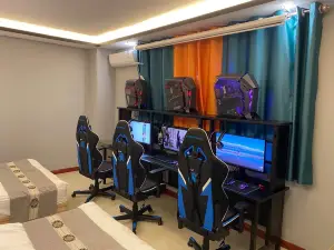 Meet your theme hotel