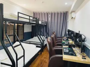 Fengyang Zhulu E-Sports Hotel