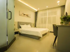 Yang Boutique Hotel (station store)