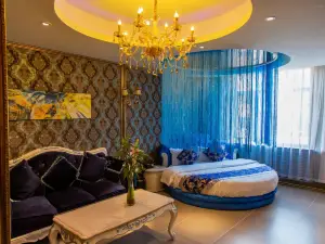 Xifeng West Town Theme Hotel