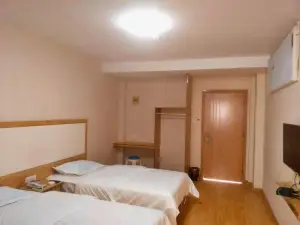 Longzi Heiqingxu Hotel