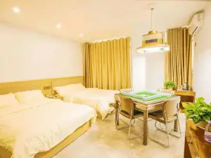 Lotus Mengxin Theme Apartment