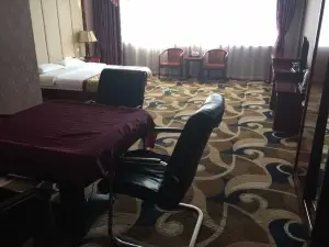 Urat Qianqi Shengshi Hotel