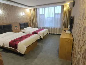 Home Inn Huayi Hotel (Jihe Home Store, Dahan City)