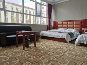 치롄 펑신 호텔