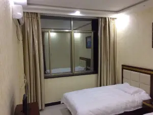 Li County Langyue Hotel