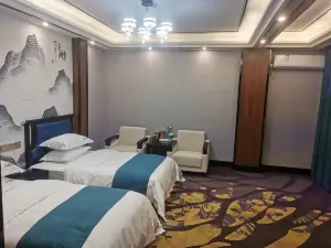 Yunchao Light Luxury Hotel (Xinye Chaoyang Road)