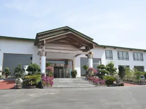 Dongping Baifoshan Scenic Area Hotel