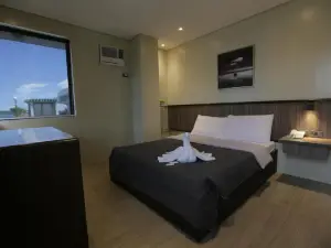 皮拉爾碼頭旅館