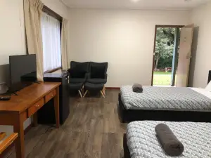 Green Gables Motel in Warburton